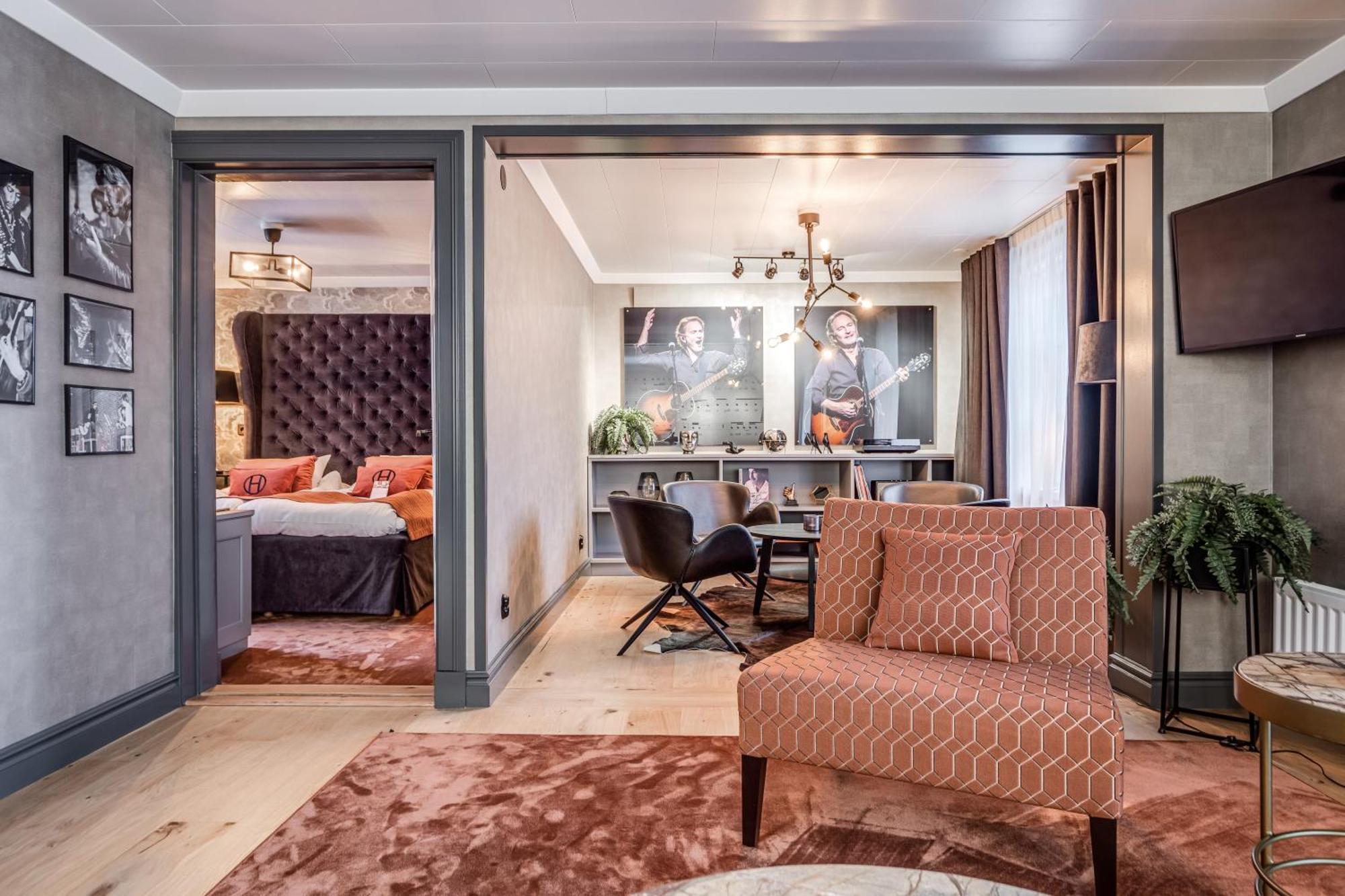 Deluxe Suite,1544786782:JPEG
